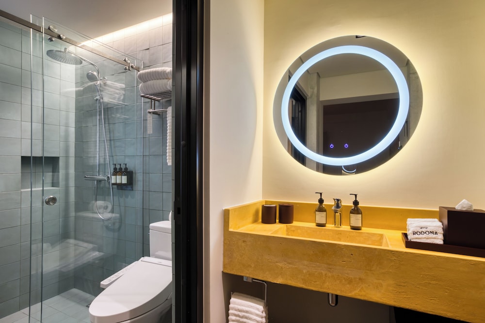 Rodona Hotel 47/50