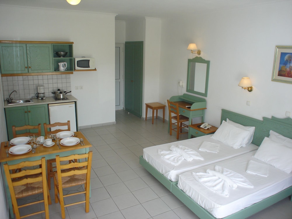 Andromeda Hotel Apartments 25/64