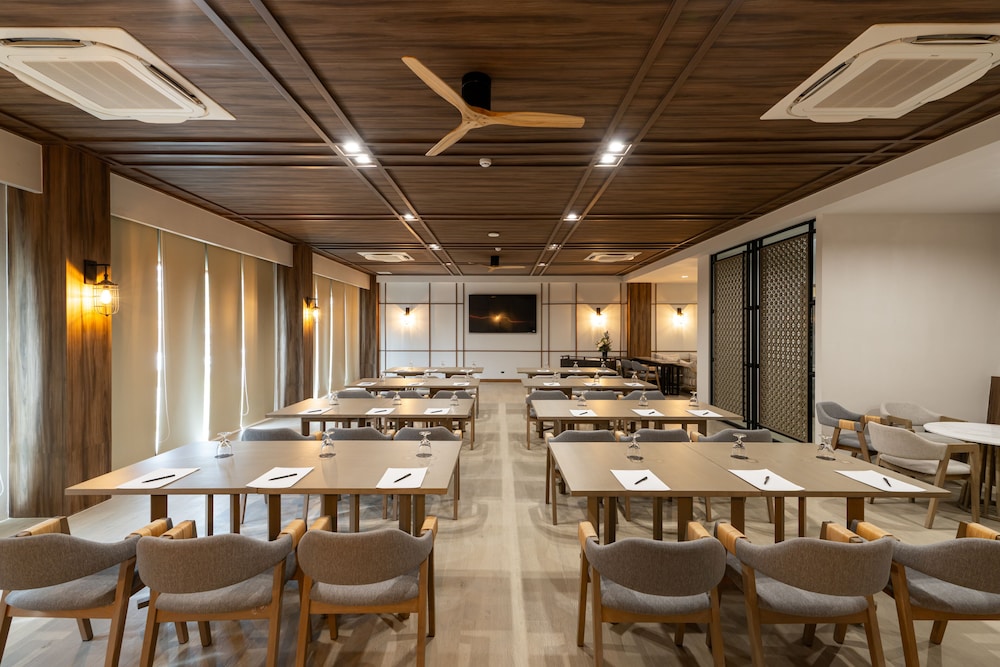 Bella Nara Phuket Naiyang Beach 39/50