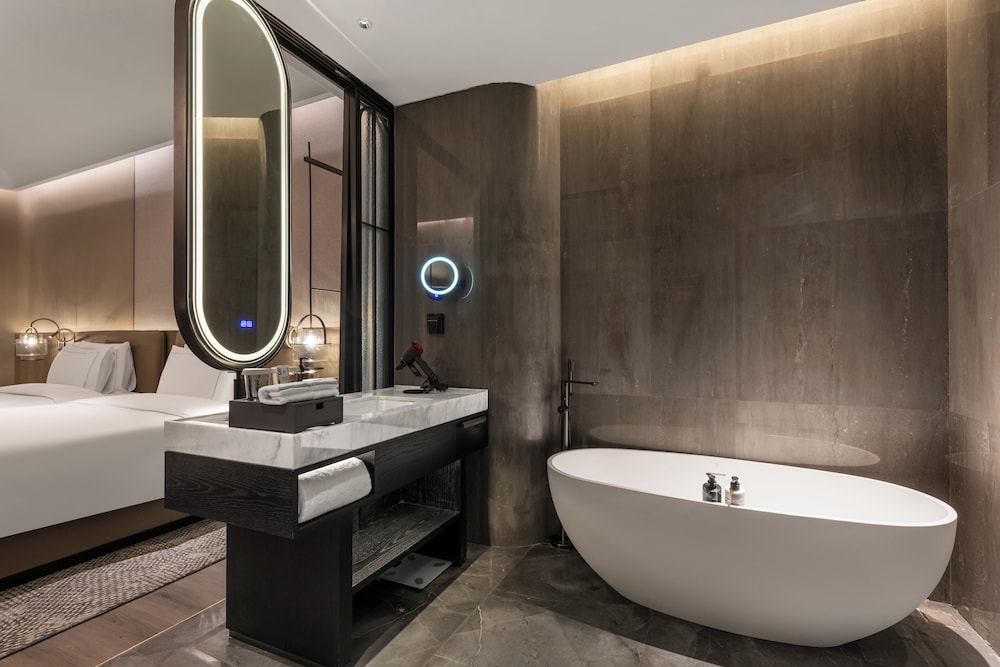 UrCove by HYATT Shenzhen Bay Mixc 51/58