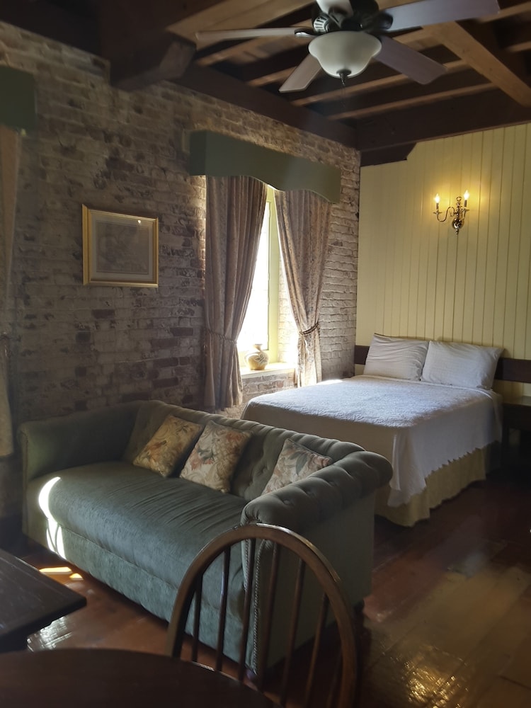 Copper and Lumber Store Hotel Boutique 26/65