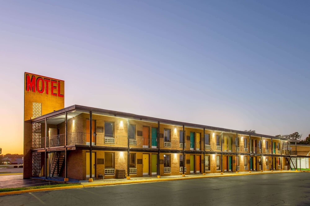 Starved Rock Motor Inn 3/46