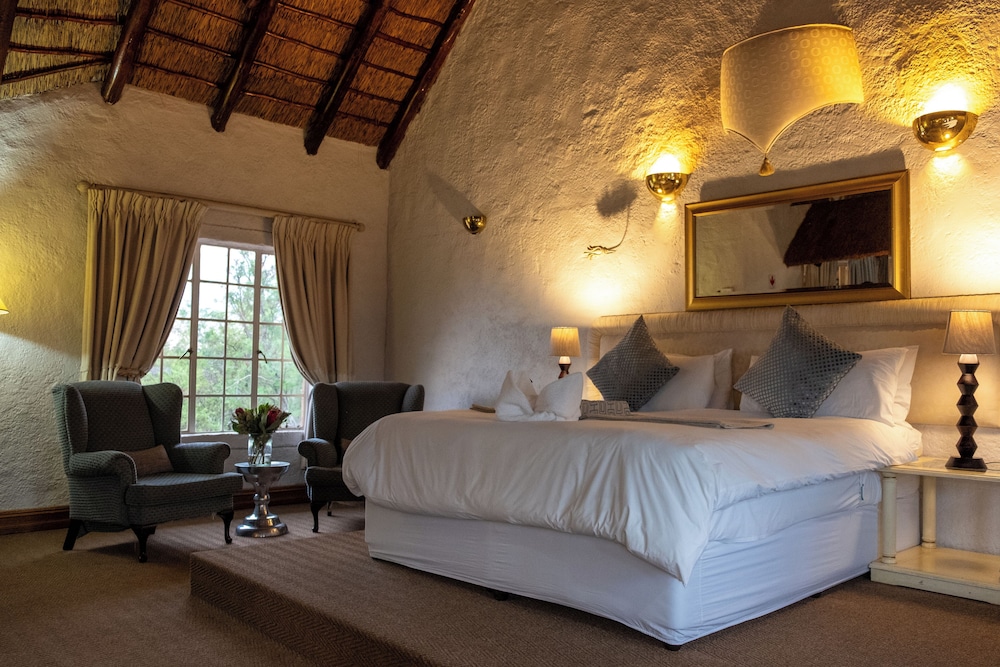 Zebra Country Lodge 16/50