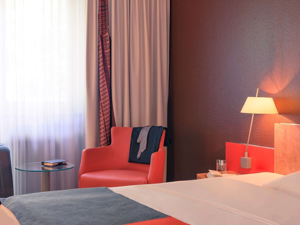MERCURE HOTEL AND RESIDENZ FRANKFURT MESSE 22/82