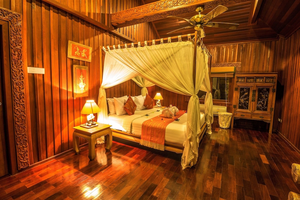 Erawan Villa Hotel 11/50