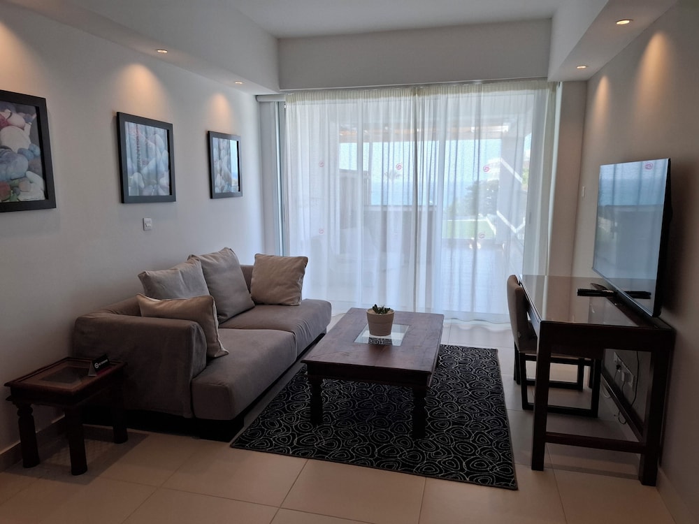 Napa Mermaid Hotel Suites 56/90