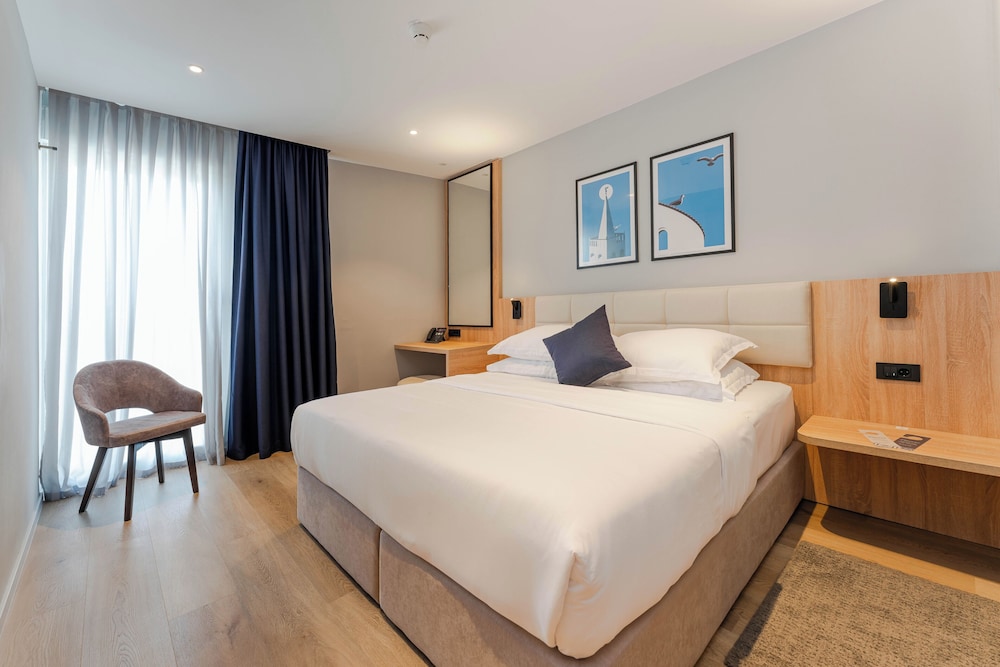 Hotel A Mare 15/50