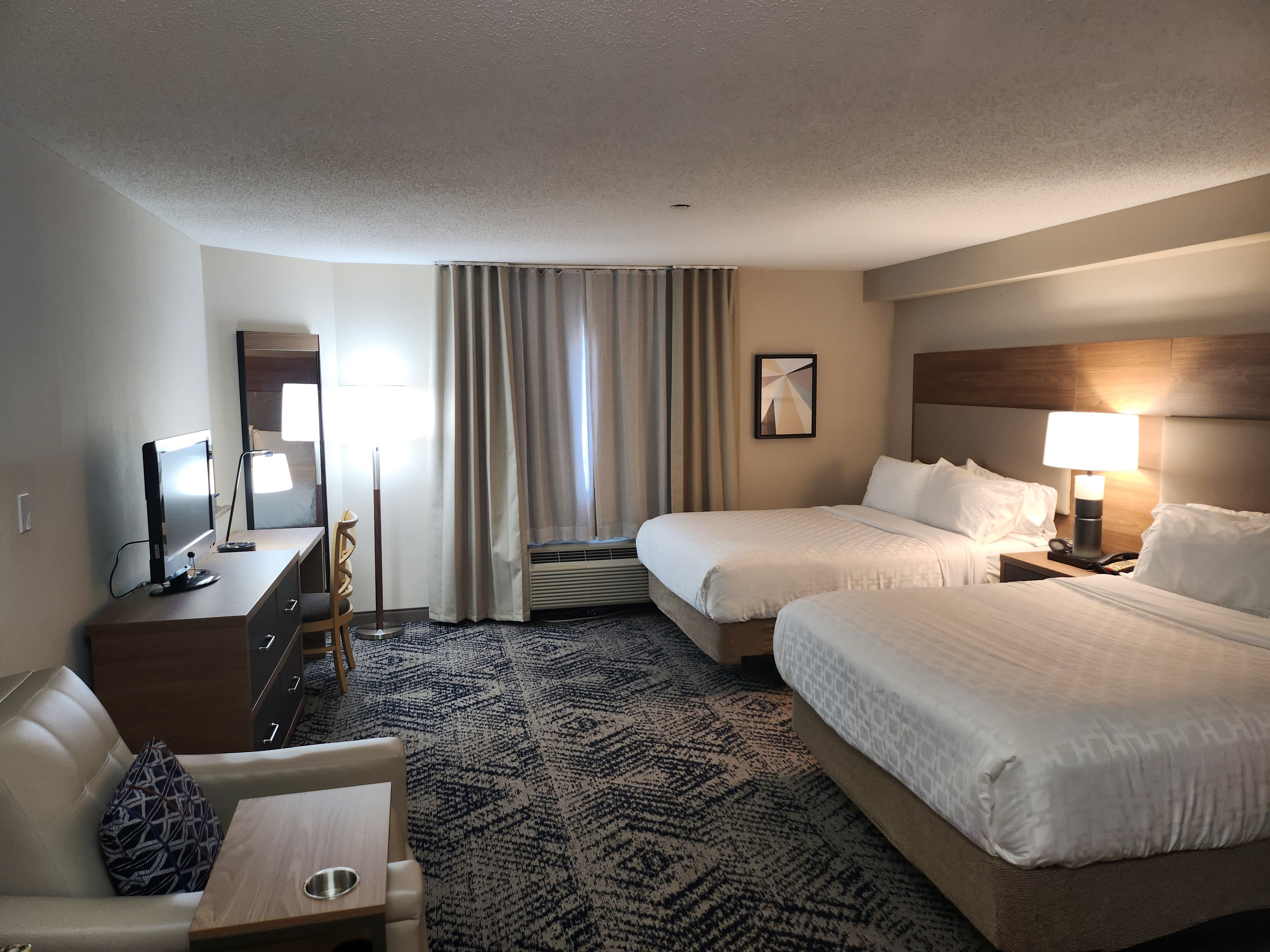 CANDLEWOOD SUITES HARRISBURG 22/76