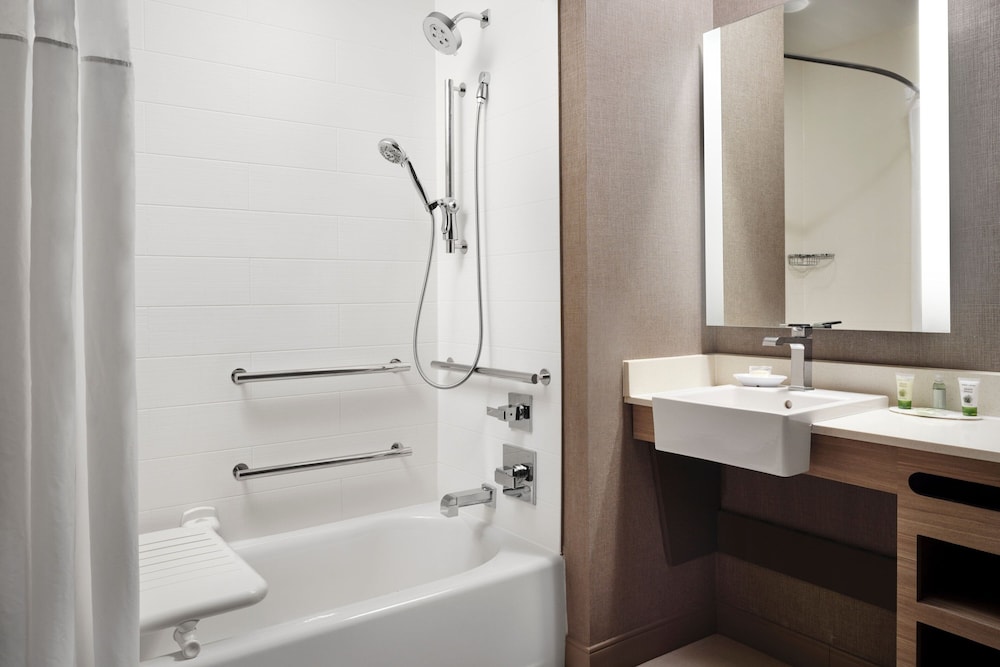 Springhill Suites New Orleans Downtown Canal Street 13/52