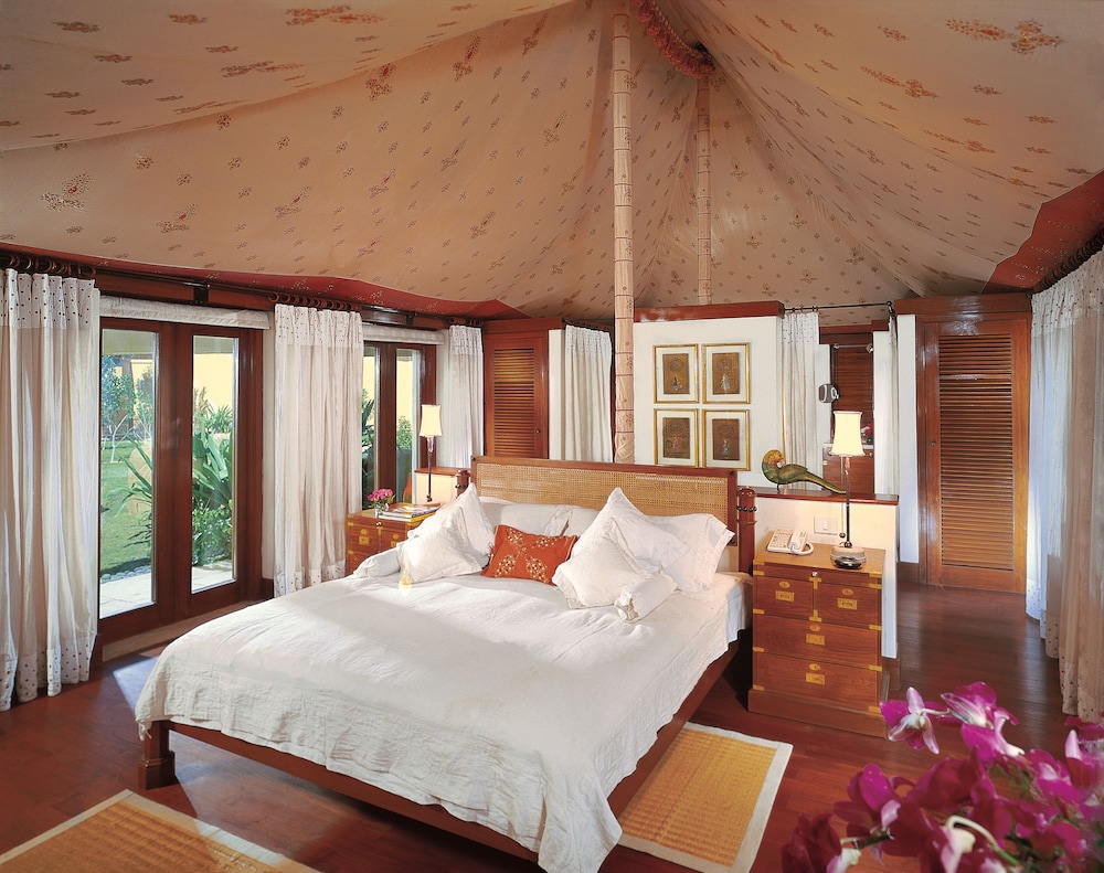 The Oberoi Rajvilas 11/41