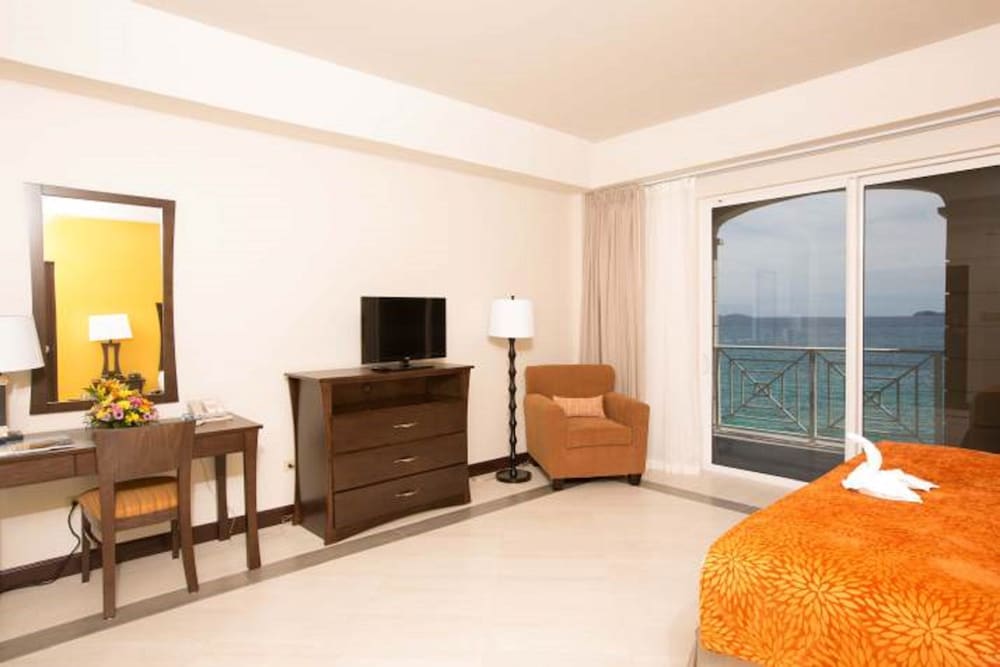 Marias By the Sea Hotel 13/44