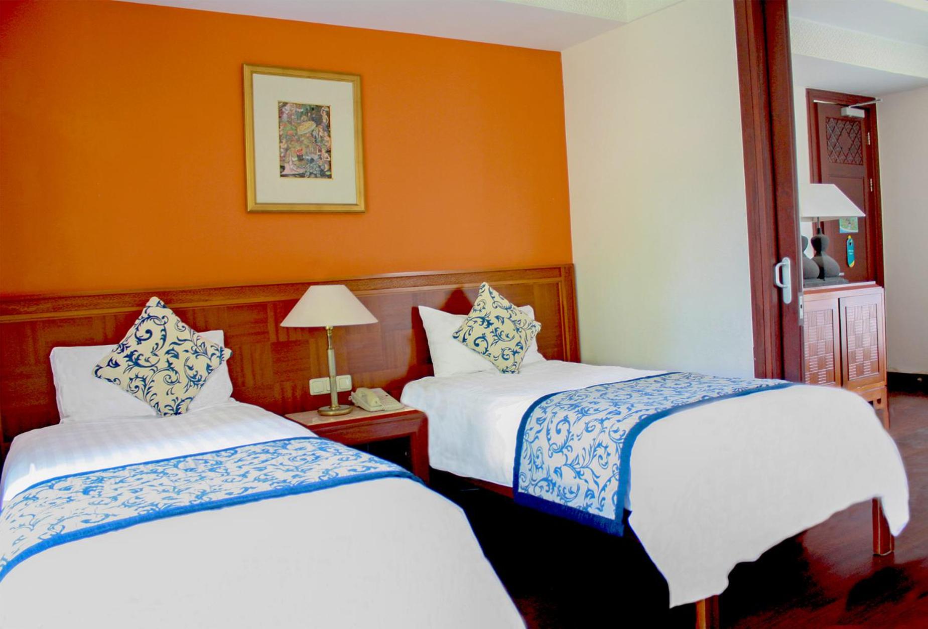 Deluxe, Suite, Twin Beds, Garden View