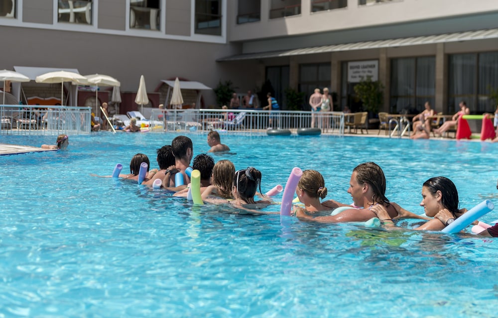 Pasa Beach Hotel 20/28