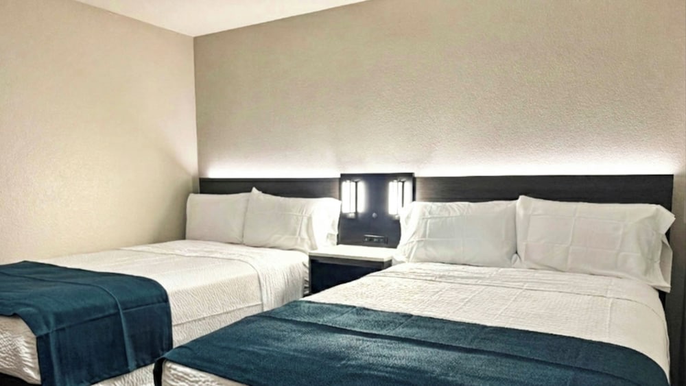 Motel6 Atascadero, CA 24/42