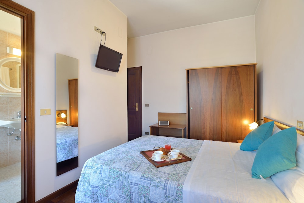 Hotel Ristorante Dante 11/50