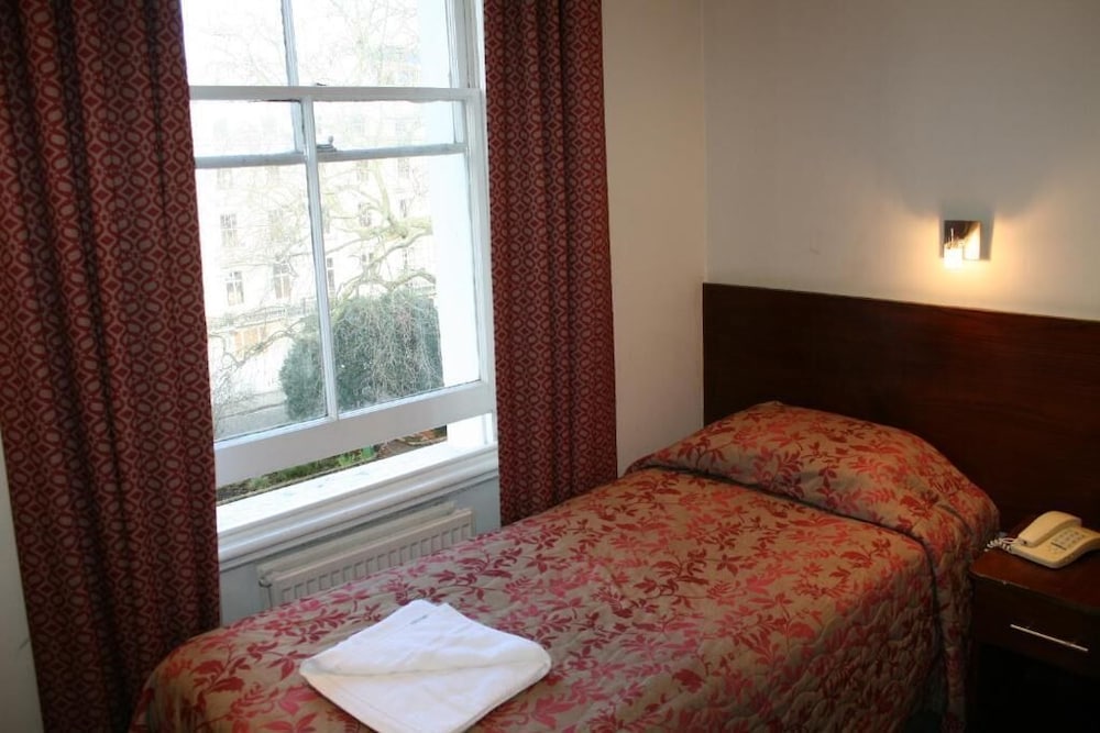 Wedgewood Hotel 39/66