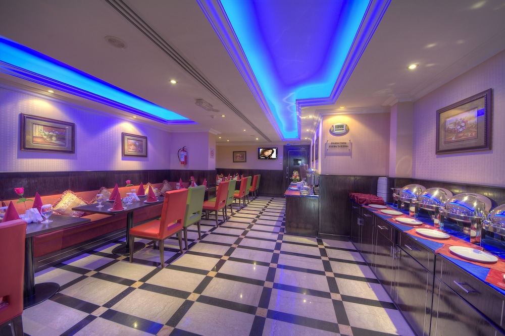 restaurant-cafeteria