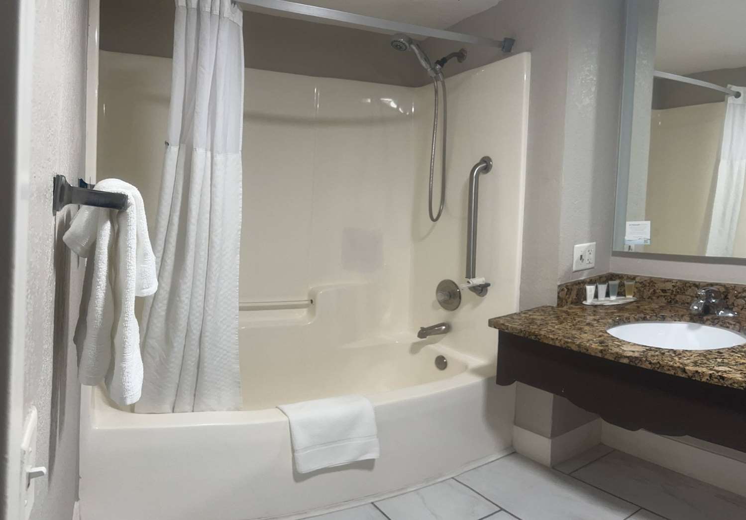 Days Inn by Wyndham Port Charlotte/Punta Gorda 49/50