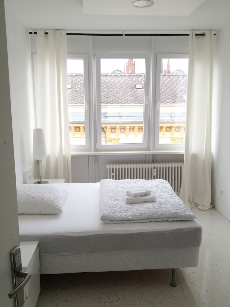 Business Hostel Wiesbaden 6/25