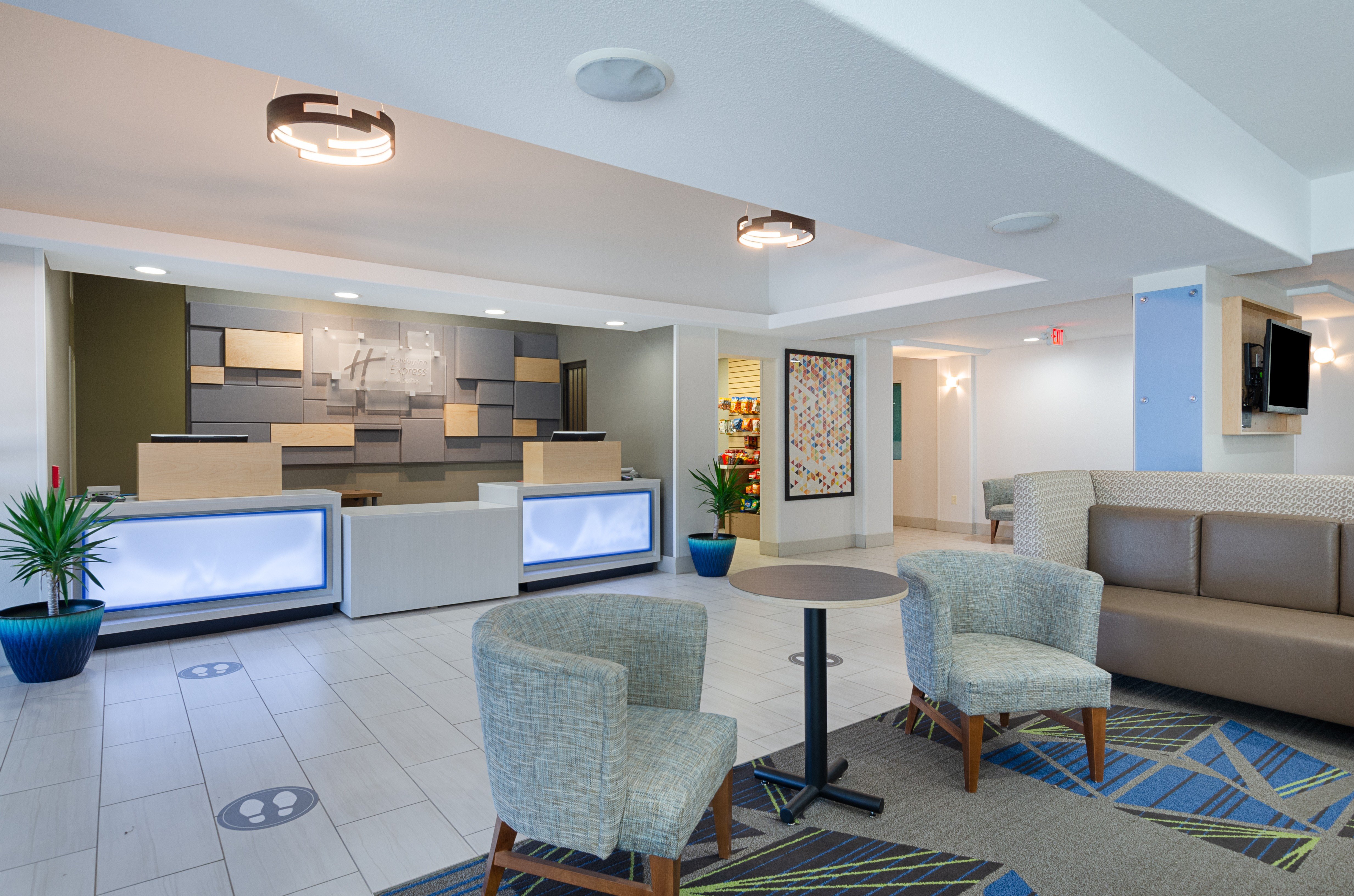 Holiday Inn Express Hotel And Suites Weston 36/54