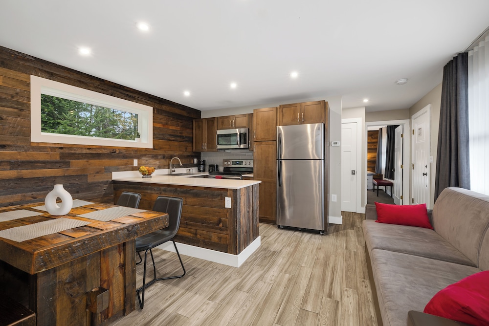 Lake Placid Inn: Residences 11/73