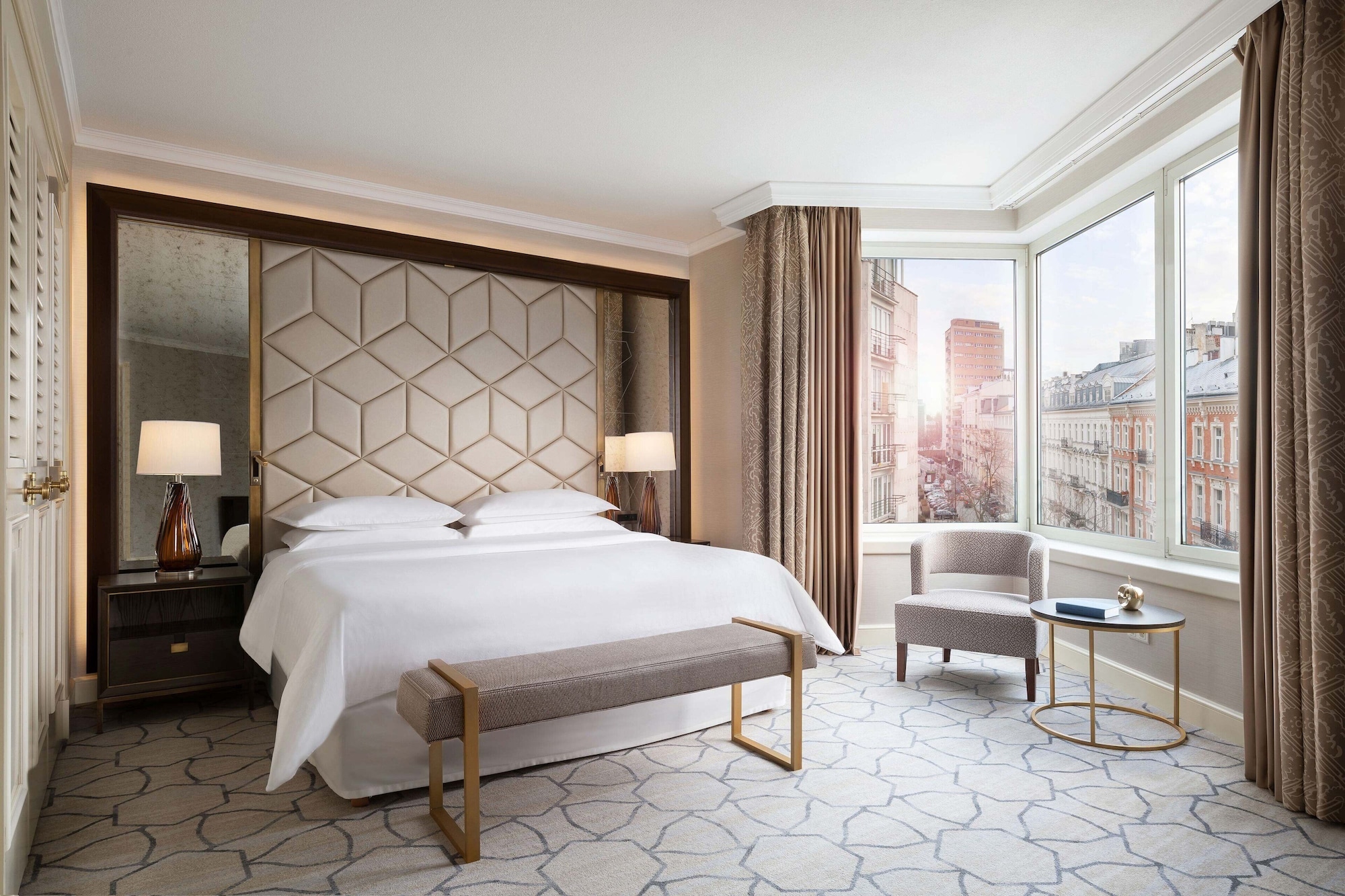 جناح تنفيذي بسرير كينج بإطلالة على المدينة، Sheraton Grand Warsaw 2/4