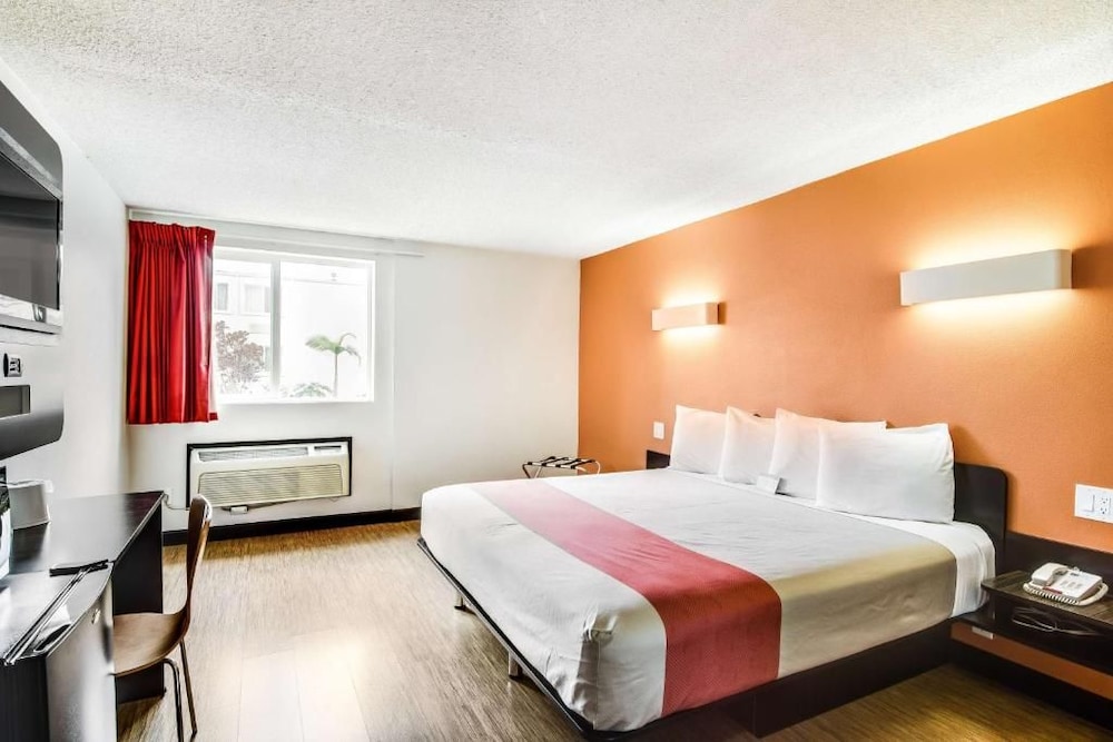 Motel6 Carson, CA 27/59