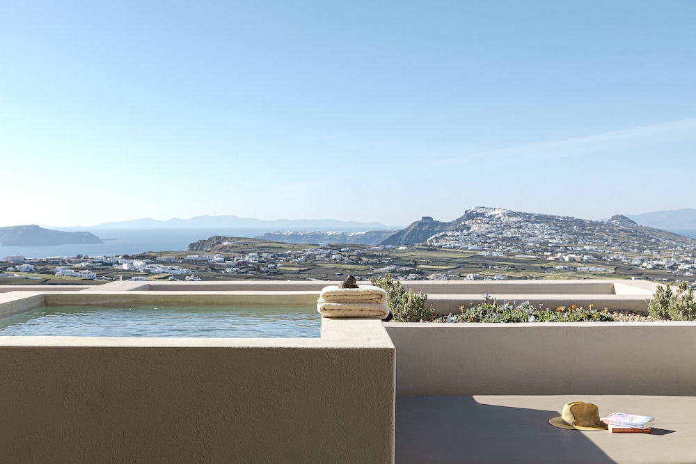 North Santorini Luxury Spa Hotel 47/50
