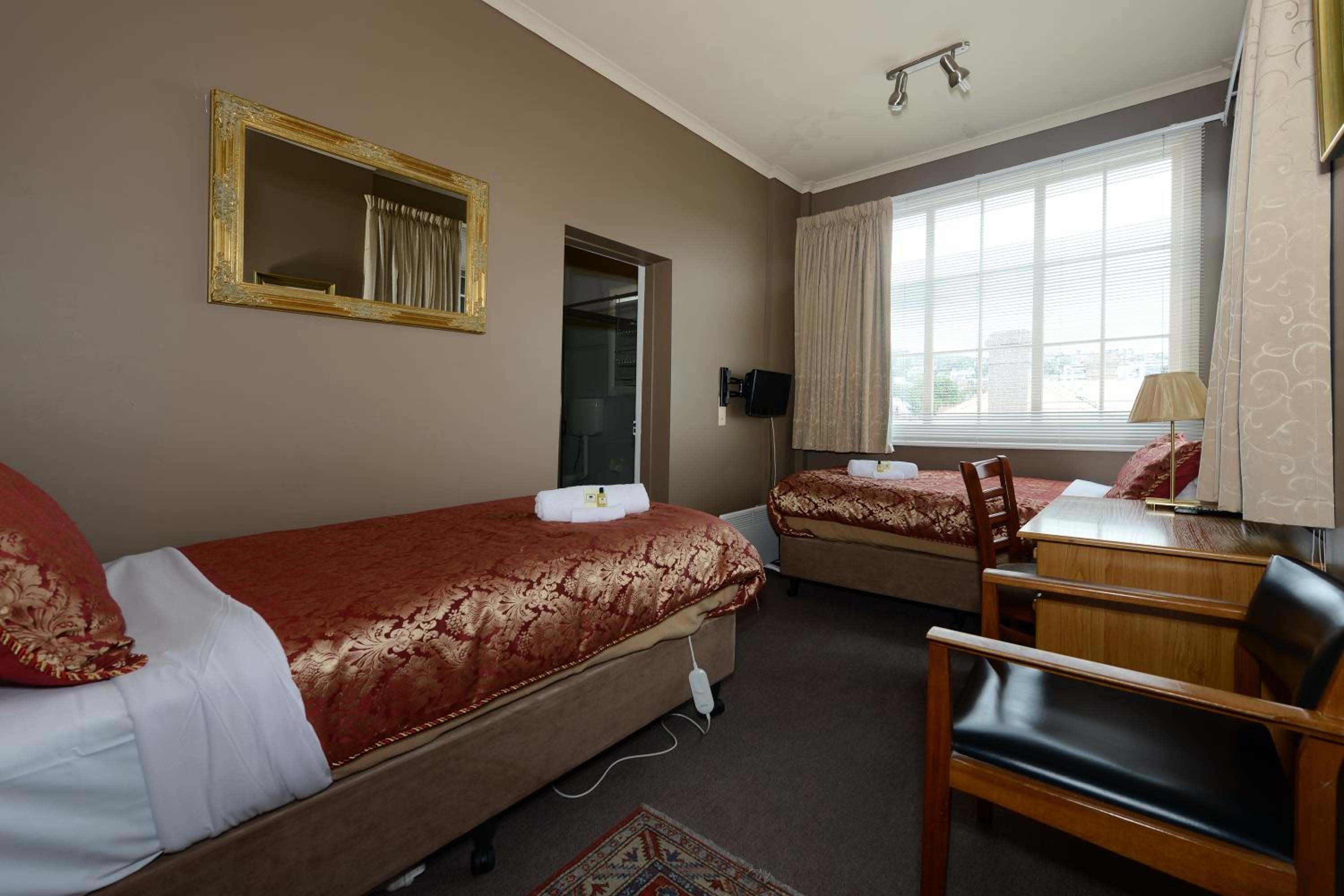 Room, Twin Beds