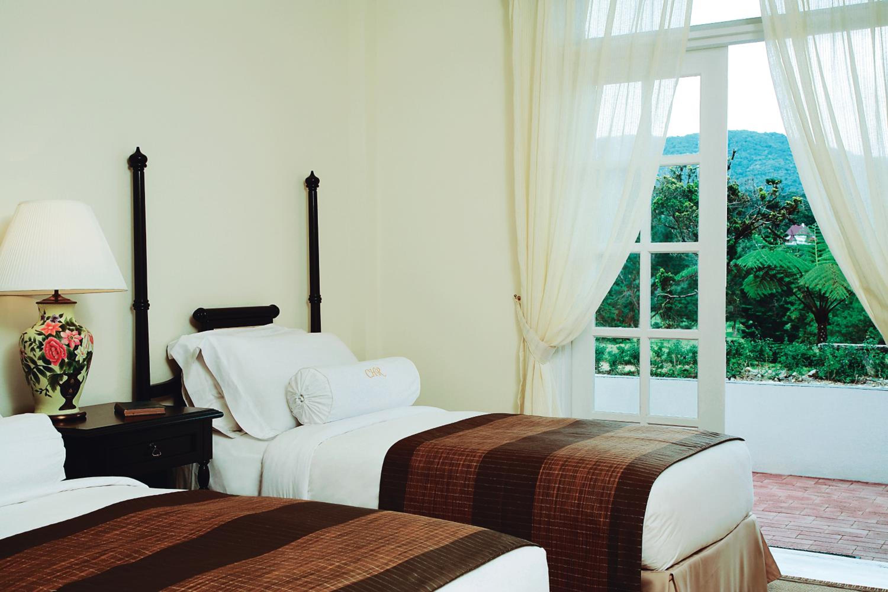 Deluxe, Double Bed