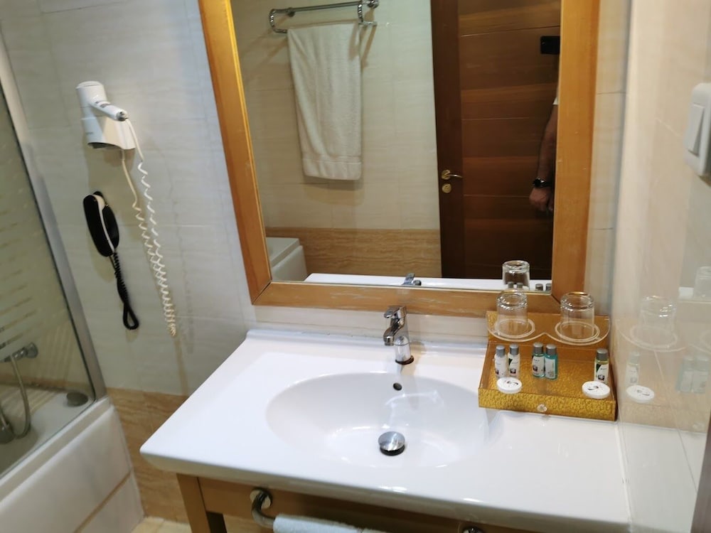 Hotel Hocine 44/45