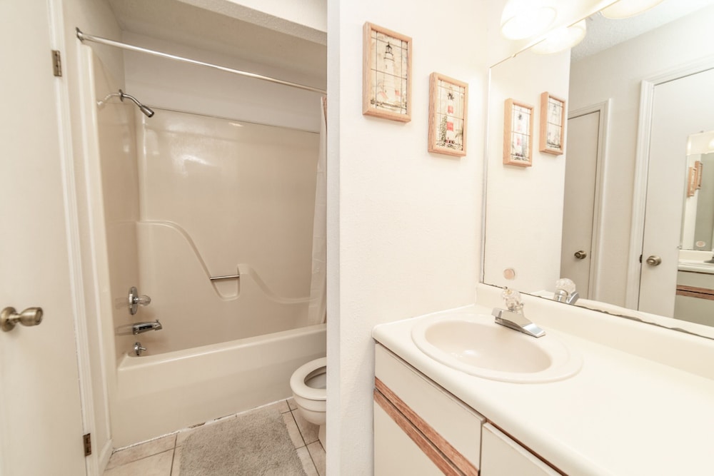 Pointe Royale Condominium Resort & Golf Course 77/81