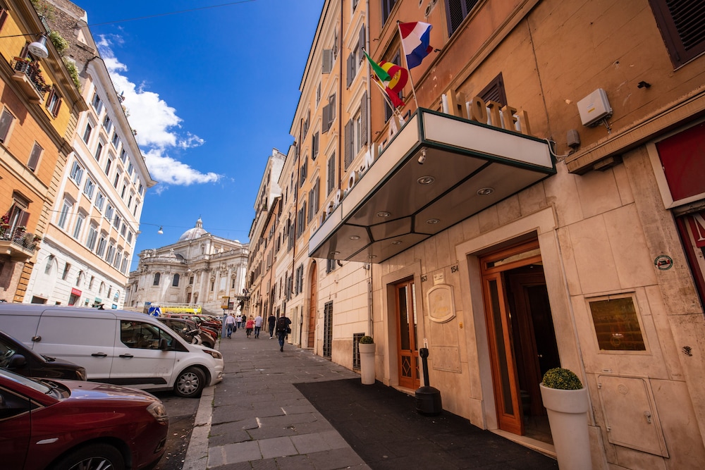 Hotel Verona Rome 50/56