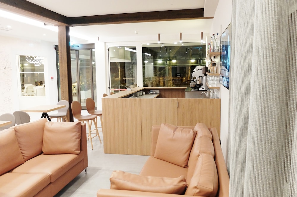 Hotel Aurea 48/66