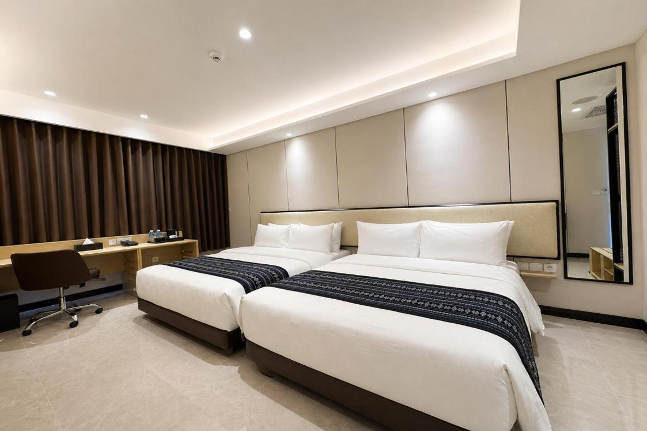 Prime Plaza Hotel Mataram 13/17