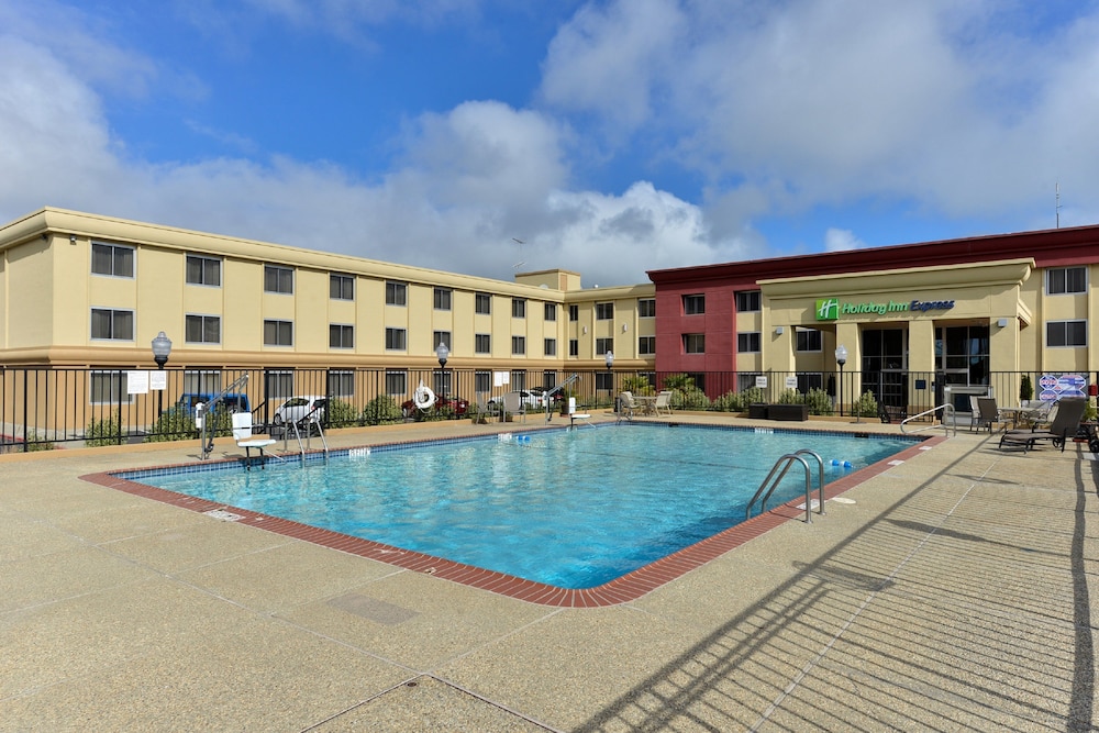 Holiday Inn Express San Francisco Airport South 4/52