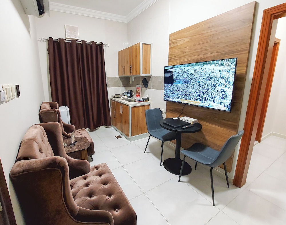 ايوان الاندلسية(Iwan AlAndalusia hotel suites Alrehab) 19/30