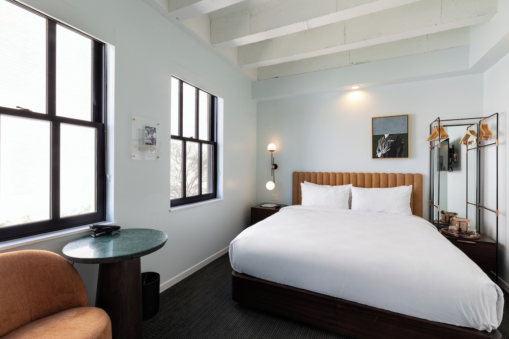 COZY, COURTYARD, KING BED, COURTYARD VIEW, ACCESSIBLE
