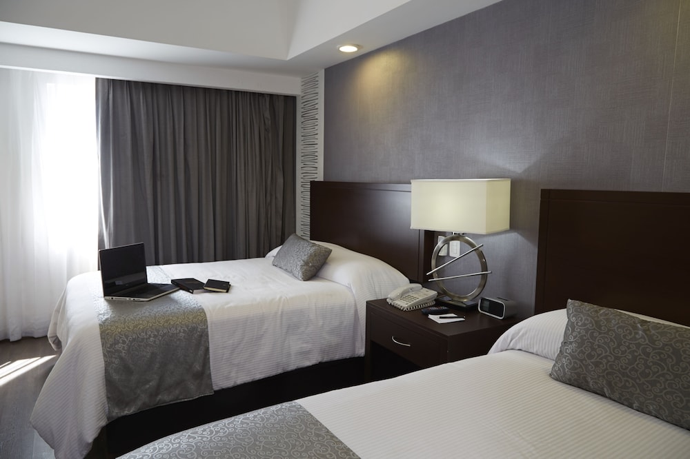 Hotel Ejecutivo Express 18/77