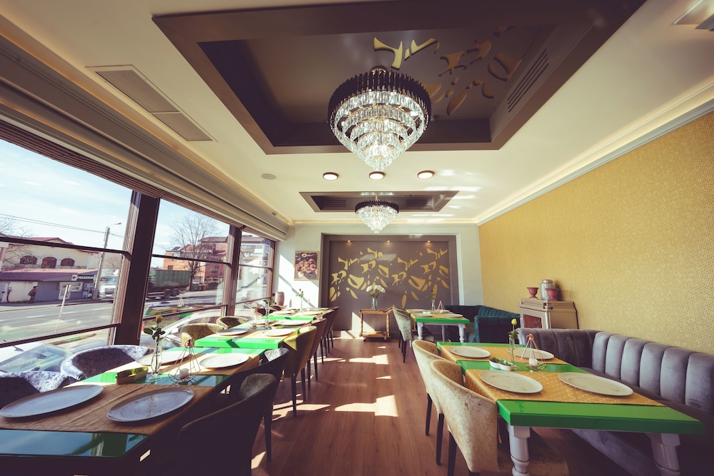 Phoenicia Comfort Hotel 41/51
