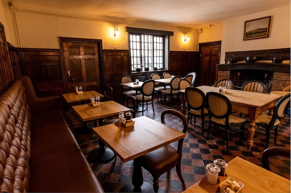 Donington Park Farmhouse Hotel 39/48
