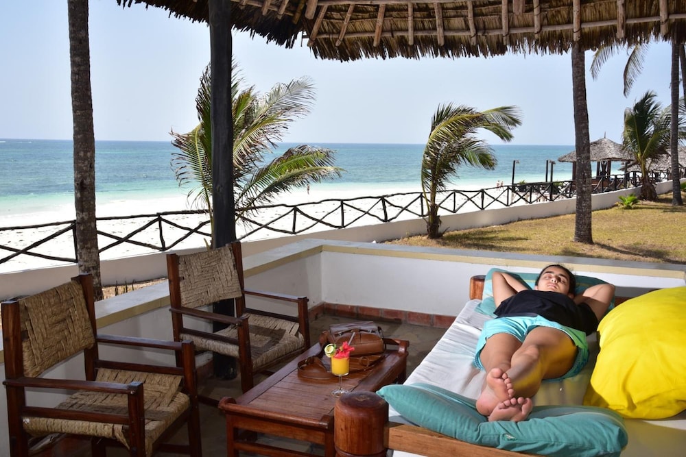 KILIFI BAY BEACH RESORT 15/50