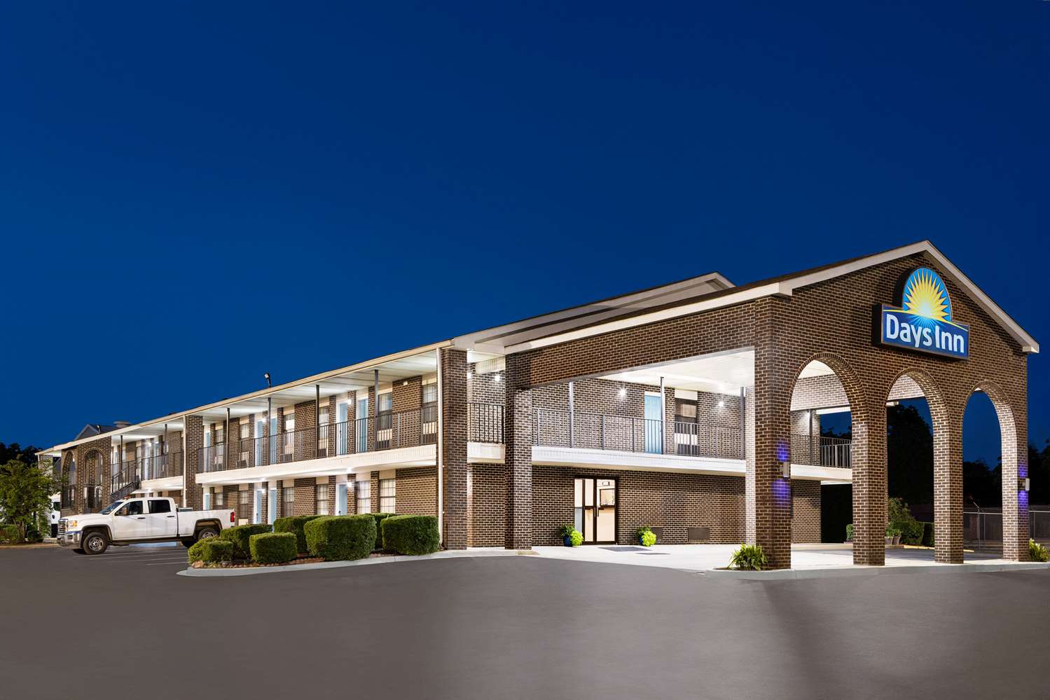 Days Inn by Wyndham Demopolis 2/61