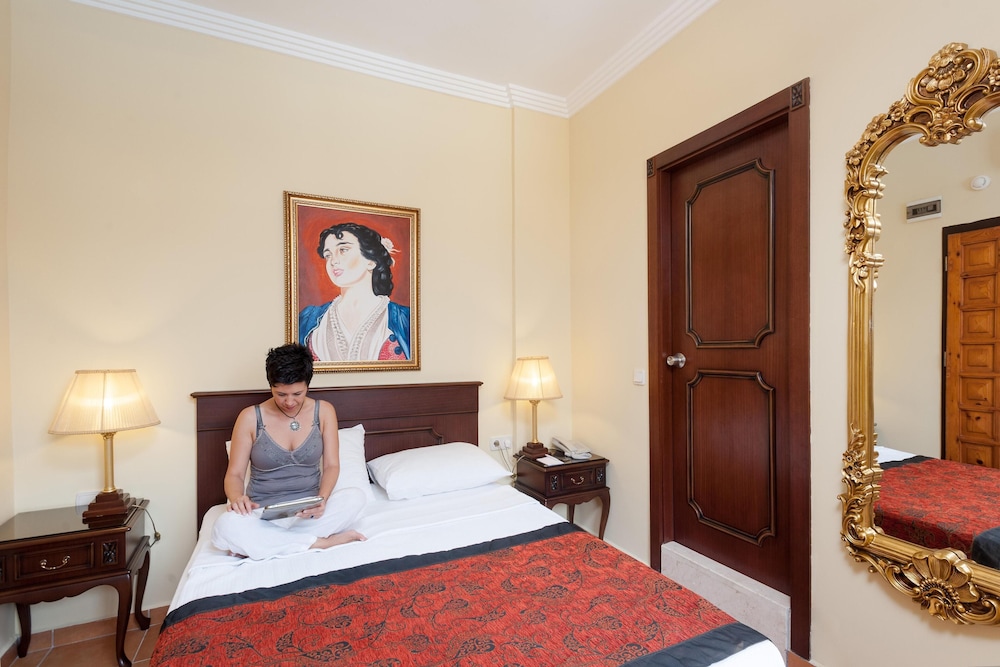 Antique Roman Palace - Adults Only Ultra All Inclusive 11/50