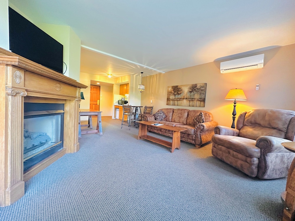 Lodge at Leathem Smith 41/61