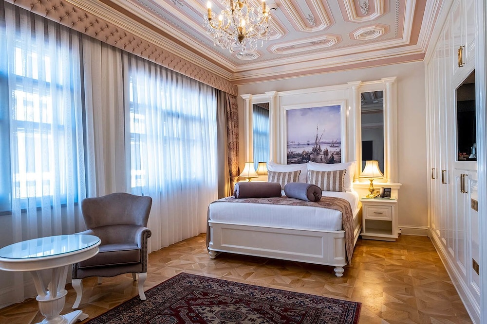 Ortakoy Hotel 24/43