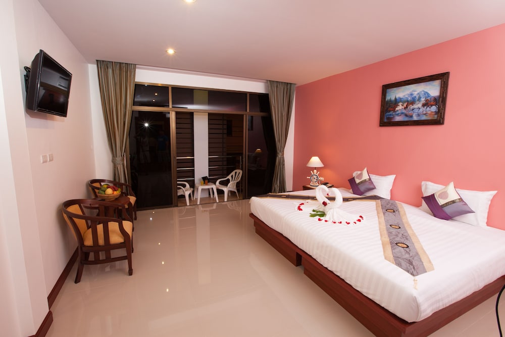 JUNIOR SUITE, STREET VIEW, BALCONY, MAIN BUILDING