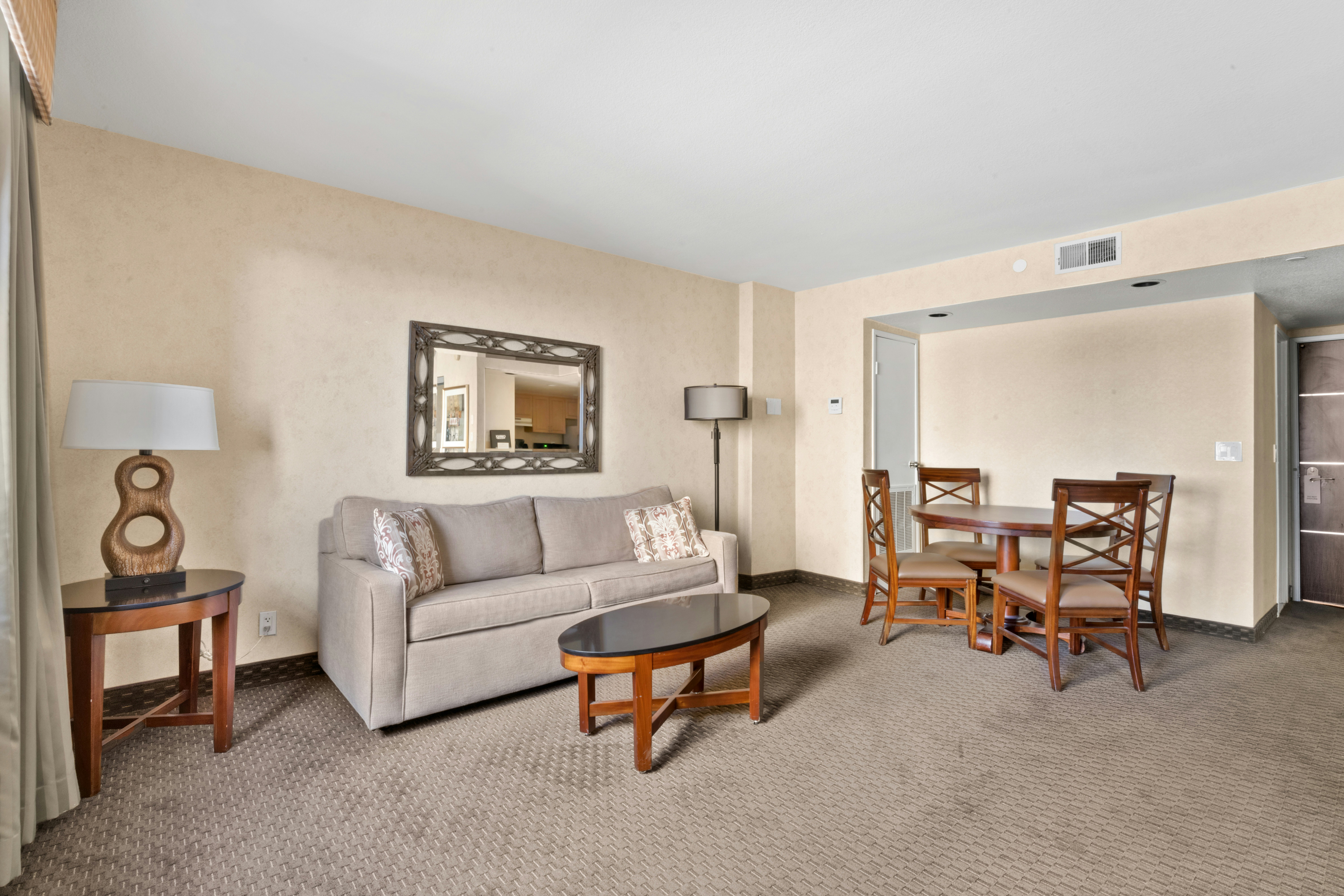 The Carriage House 29/50