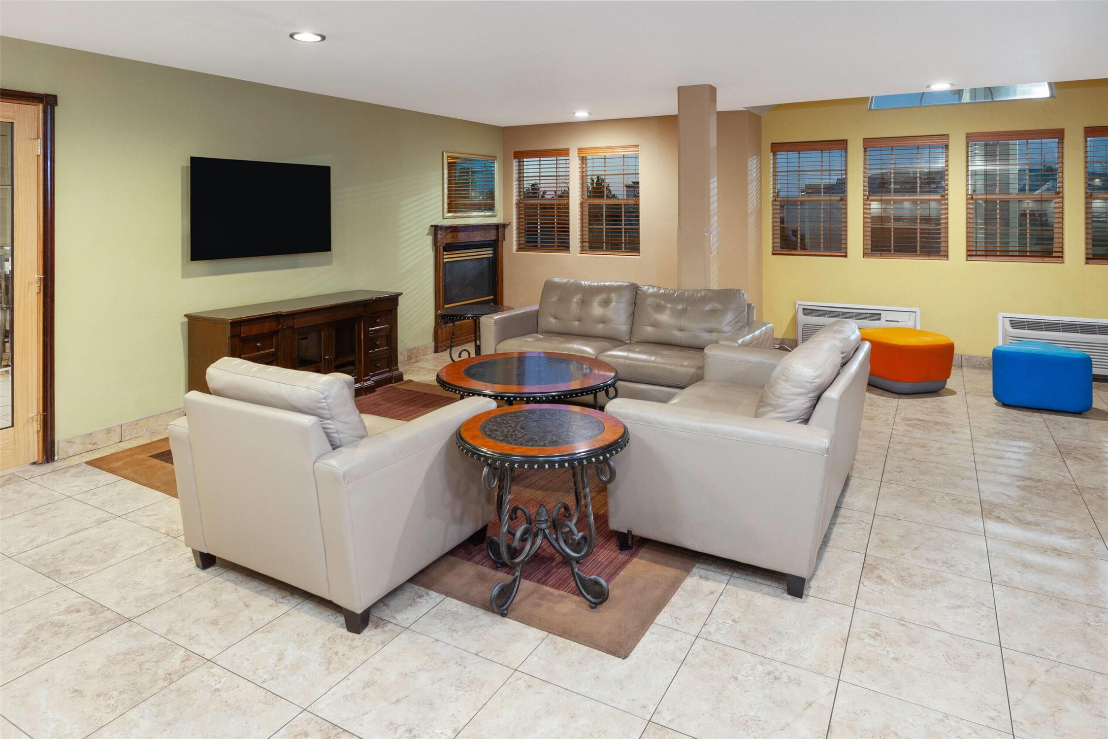 Days Inn & Suites By Wyndham Spokane Airport Airway Heights 23/41