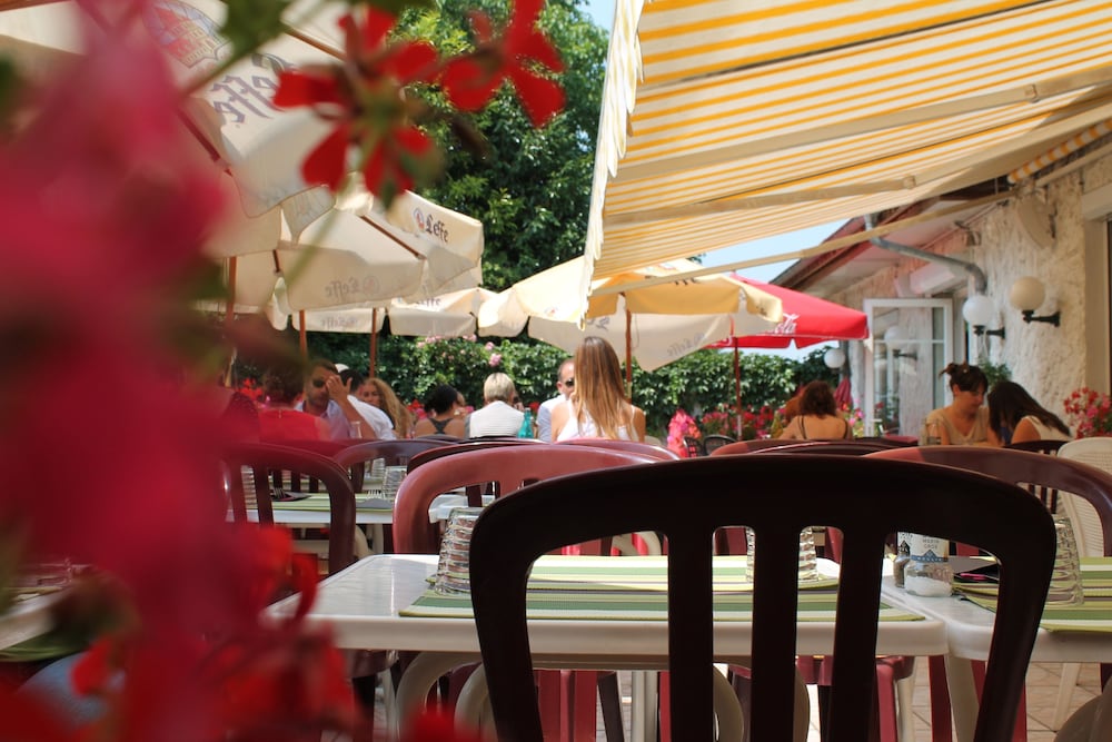 Hôtel Restaurant Maison Blanche 50/58